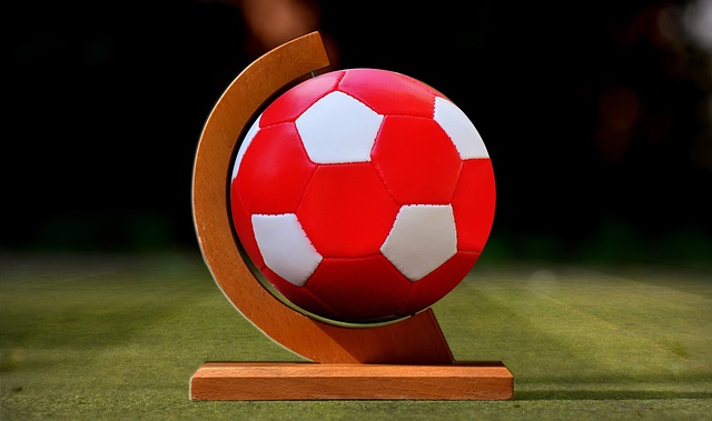 合同到期中场身价榜：基米希首位，德布劳内、京多安在列.